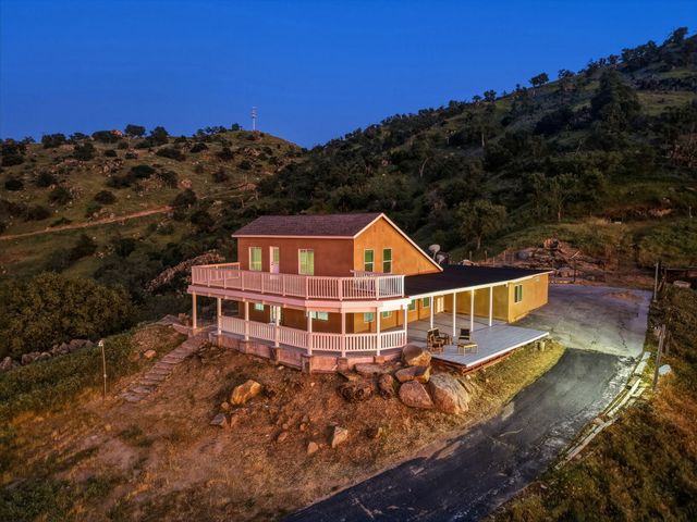34453 Sierra Drive, Lemon Cove, CA 93244