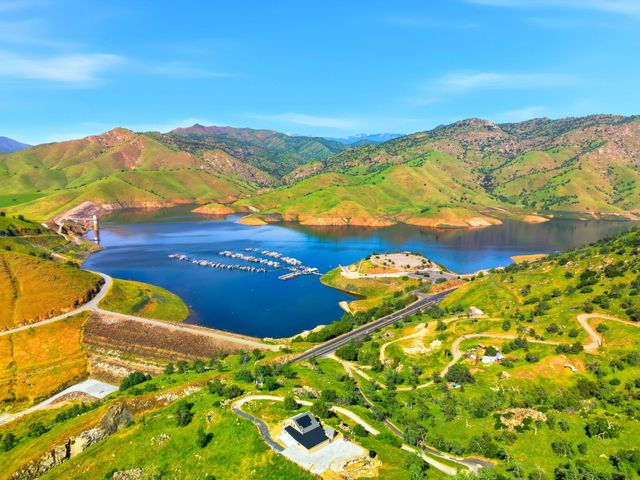 34453 Sierra Drive, Lemon Cove, CA 93244