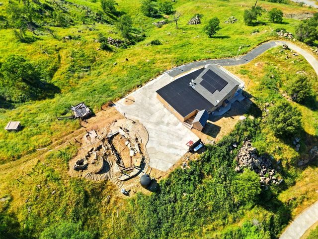 34453 Sierra Drive, Lemon Cove, CA 93244