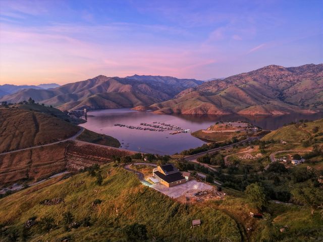 34453 Sierra Drive, Lemon Cove, CA 93244