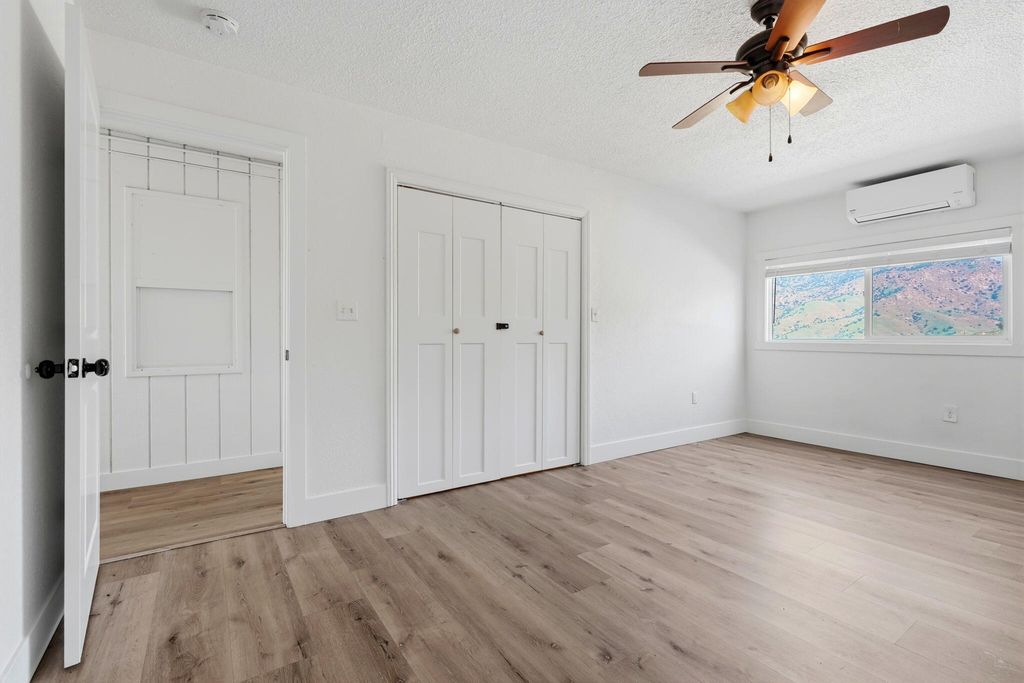 Image 22 of property listing at 34453 Sierra Drive, Lemon Cove, CA 93244