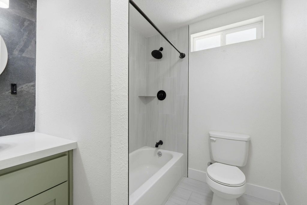 Image 53 of property listing at 34453 Sierra Drive, Lemon Cove, CA 93244