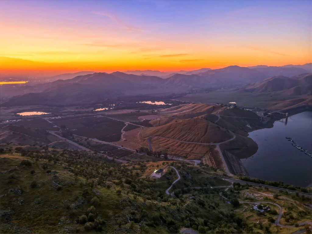 Image 59 of property listing at 34453 Sierra Drive, Lemon Cove, CA 93244