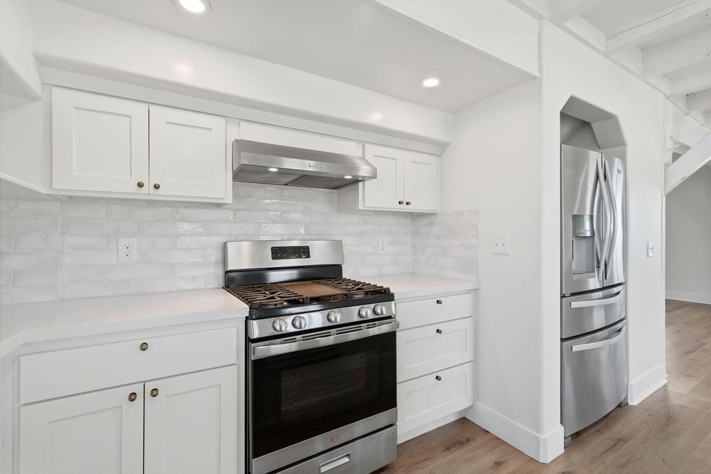 Image 70 of property listing at 34453 Sierra Drive, Lemon Cove, CA 93244