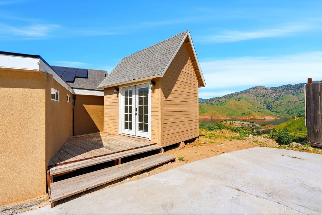 Image 78 of property listing at 34453 Sierra Drive, Lemon Cove, CA 93244