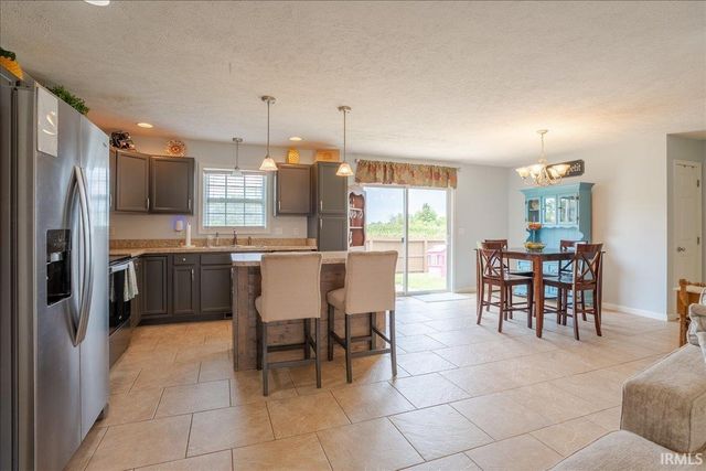 1869 Sandal Way, Newburgh, IN 47630