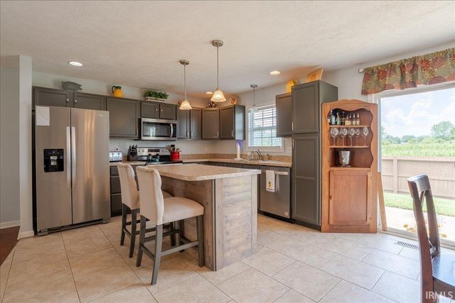 1869 Sandal Way, Newburgh, IN 47630