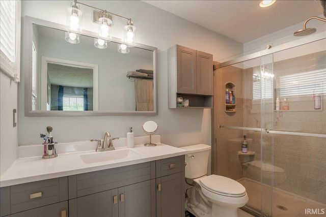 1869 Sandal Way, Newburgh, IN 47630