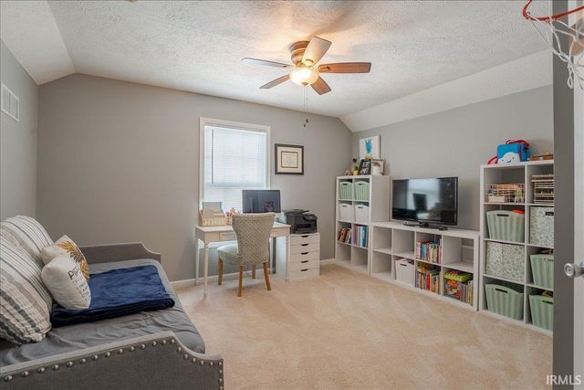 1869 Sandal Way, Newburgh, IN 47630