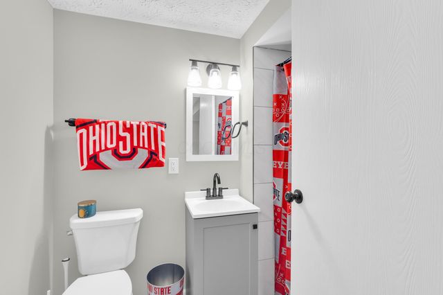1944 Coghill Drive, Columbus, OH 43229
