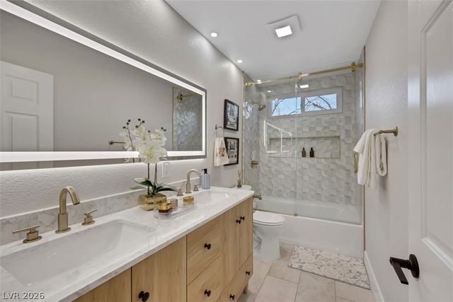 3001 Ocean Port Drive, Las Vegas, NV 89117