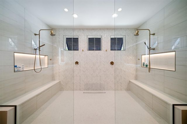 19443 BEACON PARK PLACE, Bradenton, FL 34202