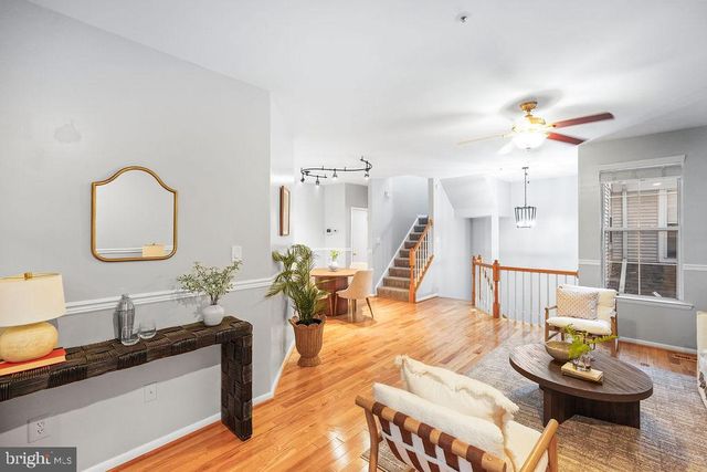 10204 CRESTED IRIS DR, Montgomery Village, MD 20886