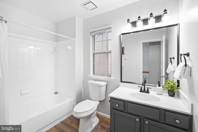 10204 CRESTED IRIS DR, Montgomery Village, MD 20886