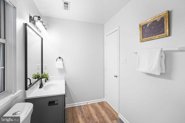 10204 CRESTED IRIS DR, Montgomery Village, MD 20886