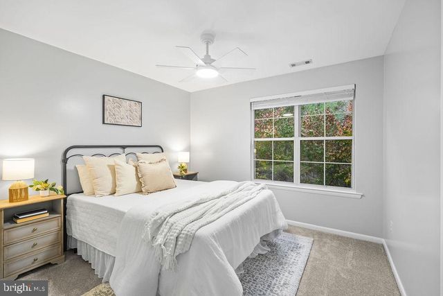 10204 CRESTED IRIS DR, Montgomery Village, MD 20886