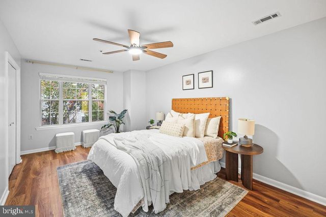 10204 CRESTED IRIS DR, Montgomery Village, MD 20886