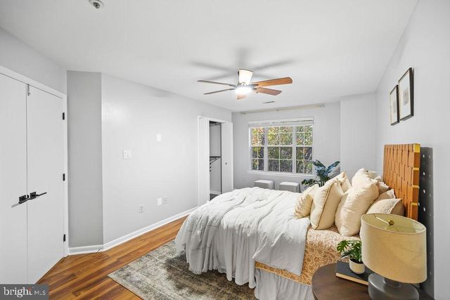 10204 CRESTED IRIS DR, Montgomery Village, MD 20886