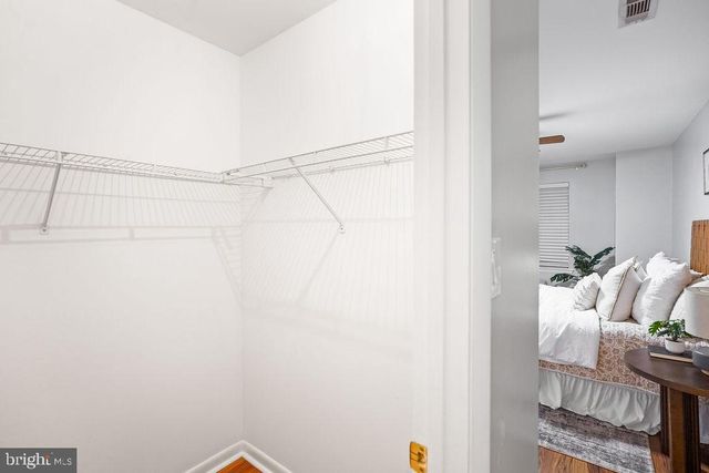 10204 CRESTED IRIS DR, Montgomery Village, MD 20886