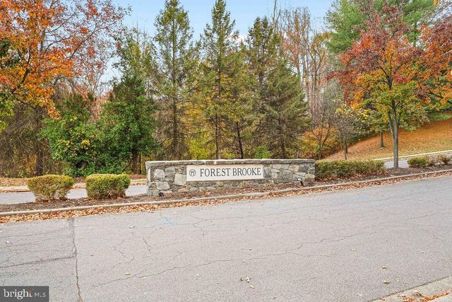 10204 CRESTED IRIS DR, Montgomery Village, MD 20886