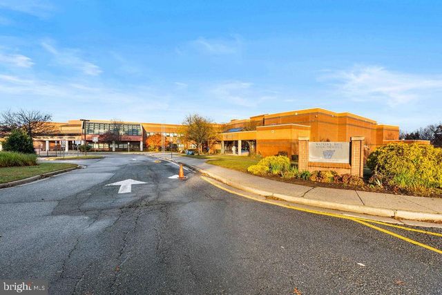 10204 CRESTED IRIS DR, Montgomery Village, MD 20886