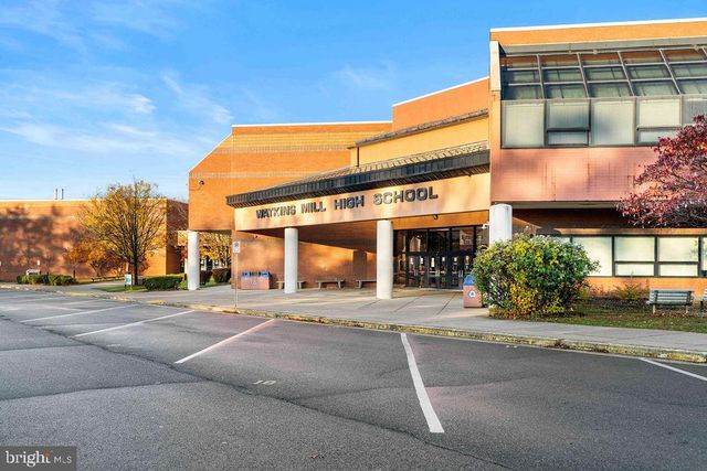 10204 CRESTED IRIS DR, Montgomery Village, MD 20886