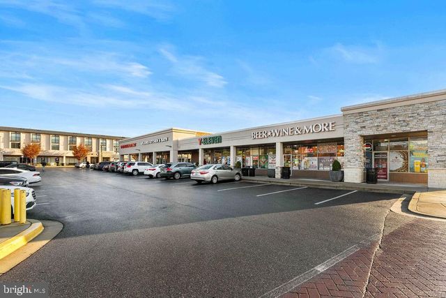 10204 CRESTED IRIS DR, Montgomery Village, MD 20886