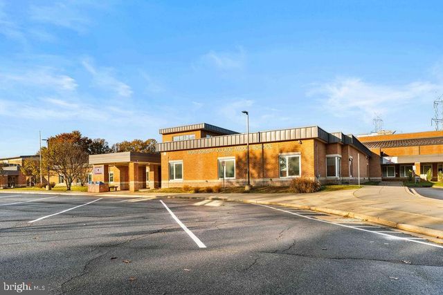 10204 CRESTED IRIS DR, Montgomery Village, MD 20886