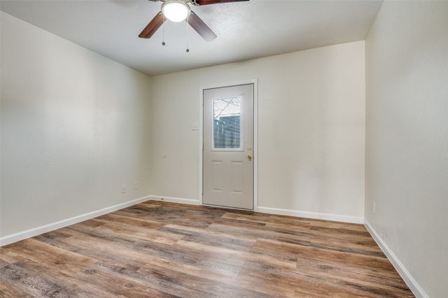 226 Rolling Hills Place, Lancaster, TX 75146