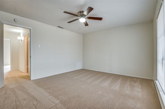 226 Rolling Hills Place, Lancaster, TX 75146