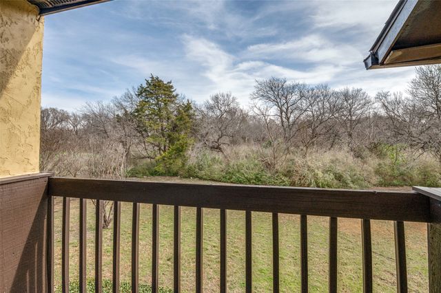 226 Rolling Hills Place, Lancaster, TX 75146
