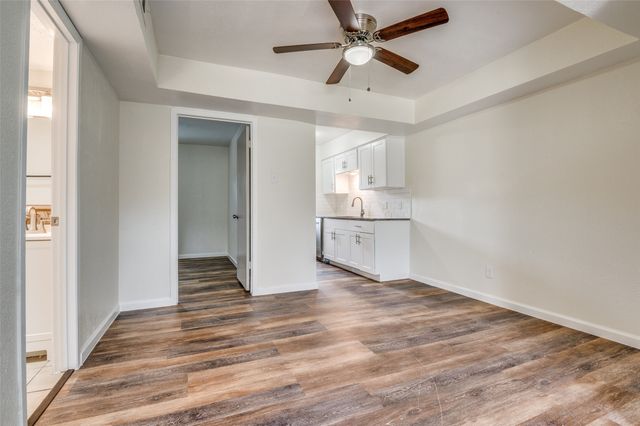 226 Rolling Hills Place, Lancaster, TX 75146