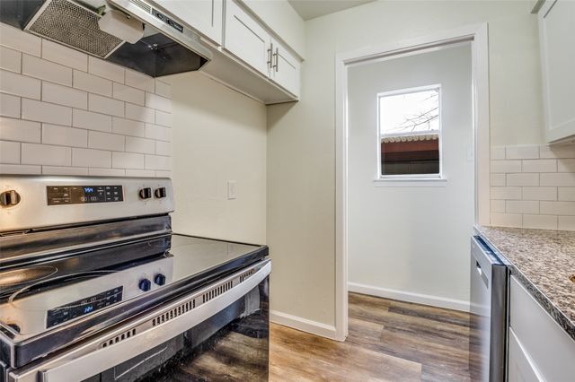 226 Rolling Hills Place, Lancaster, TX 75146