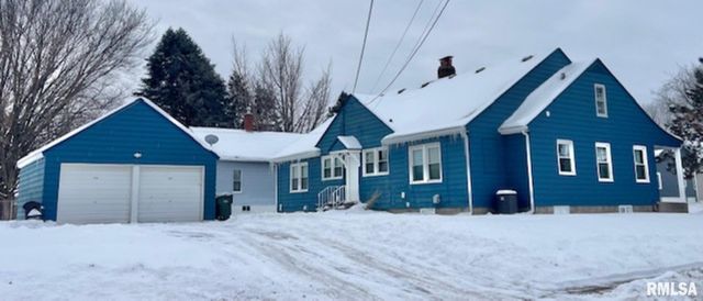 2133 N DIVISION Street, Davenport, IA 52804