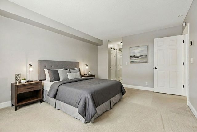 350 Shelard Parkway 111, Saint Louis Park, MN 55426