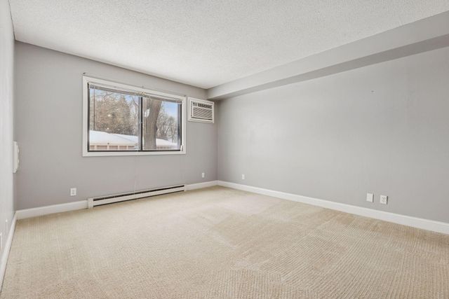 350 Shelard Parkway 111, Saint Louis Park, MN 55426