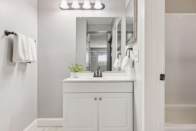 350 Shelard Parkway 111, Saint Louis Park, MN 55426