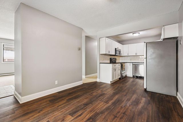 350 Shelard Parkway 111, Saint Louis Park, MN 55426