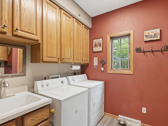 13370 Maple Ridge ROAD, New Berlin, WI 53151