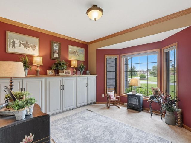 13370 Maple Ridge ROAD, New Berlin, WI 53151