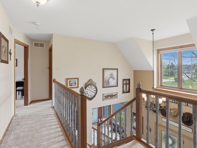 13370 Maple Ridge ROAD, New Berlin, WI 53151