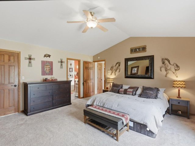 13370 Maple Ridge ROAD, New Berlin, WI 53151
