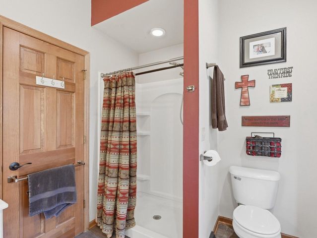 13370 Maple Ridge ROAD, New Berlin, WI 53151
