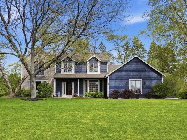 13370 Maple Ridge ROAD, New Berlin, WI 53151