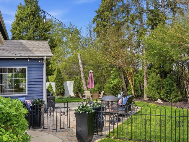 13370 Maple Ridge ROAD, New Berlin, WI 53151