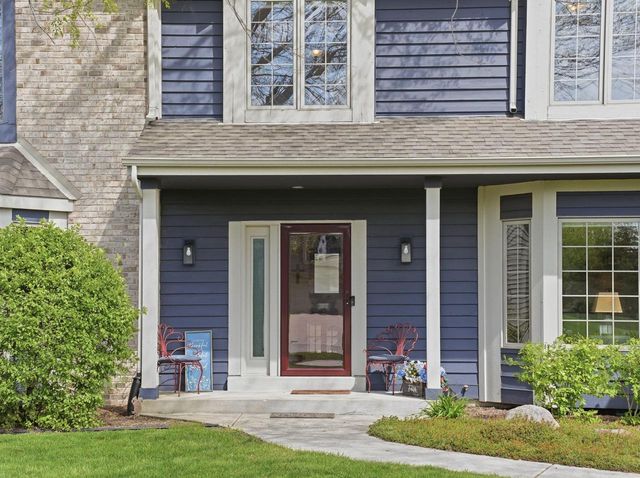 13370 Maple Ridge ROAD, New Berlin, WI 53151