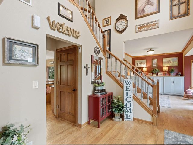 13370 Maple Ridge ROAD, New Berlin, WI 53151