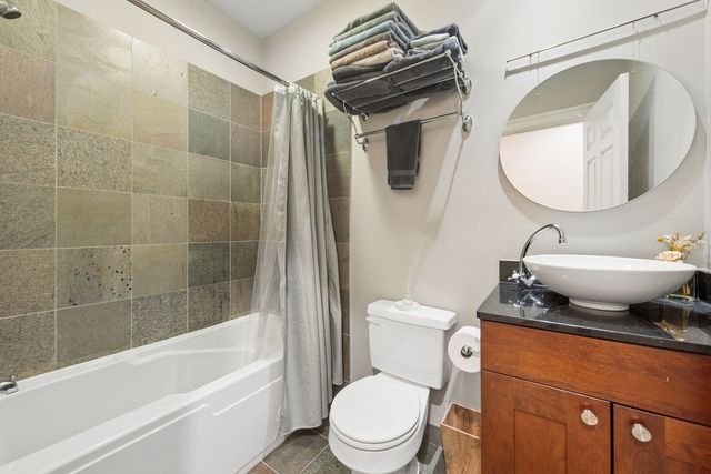 2315 W Wabansia Avenue 1E, Chicago, IL 60647