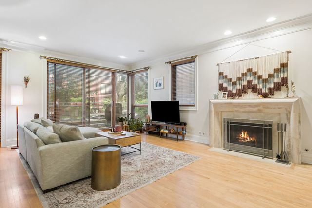 2315 W Wabansia Avenue 1E, Chicago, IL 60647