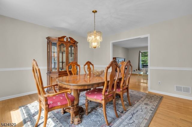 17 Revere St, Bridgewater Twp., NJ 08807